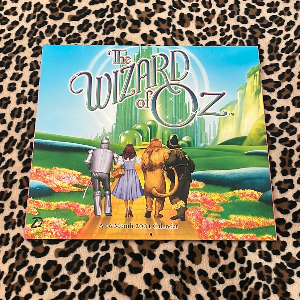 2001 WIZARD OF OZ Wall Calendar Dorothy Toto Glinda Emerald Photos Y2K Vintage